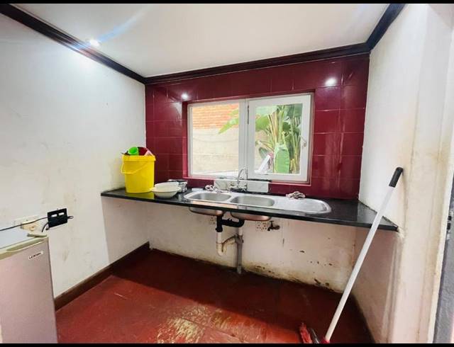 6 BEDROOM HOUSE FOR SALE IN ORANGE GROVE